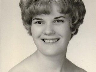 Andrea Holm Obituary