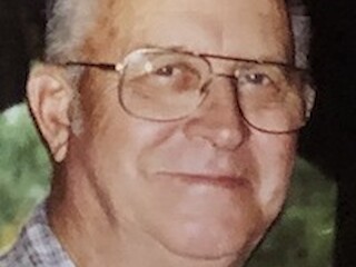 Chester Peterson Obituary