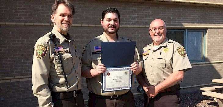 Dispatch/Jailer Brian Wyberg Earns Certificate for Graduating from Intensive Leadership Course