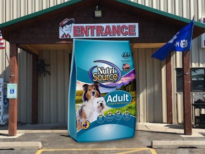Northwoods Hardware Hank Special: Buy 30lb Bag & Receive Can of Wet Food for FREE!