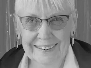 Gloria D. Effertz Obituary